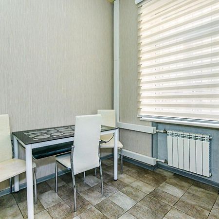 Azneft Square Deluxe Apartment Bakú Exterior foto