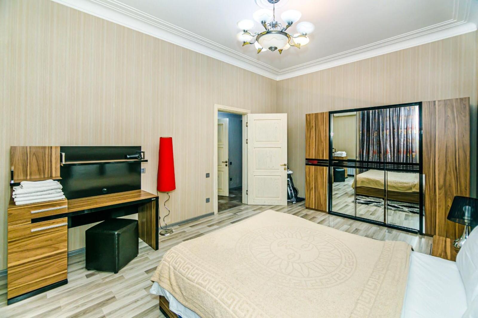 Azneft Square Deluxe Apartment Bakú Exterior foto
