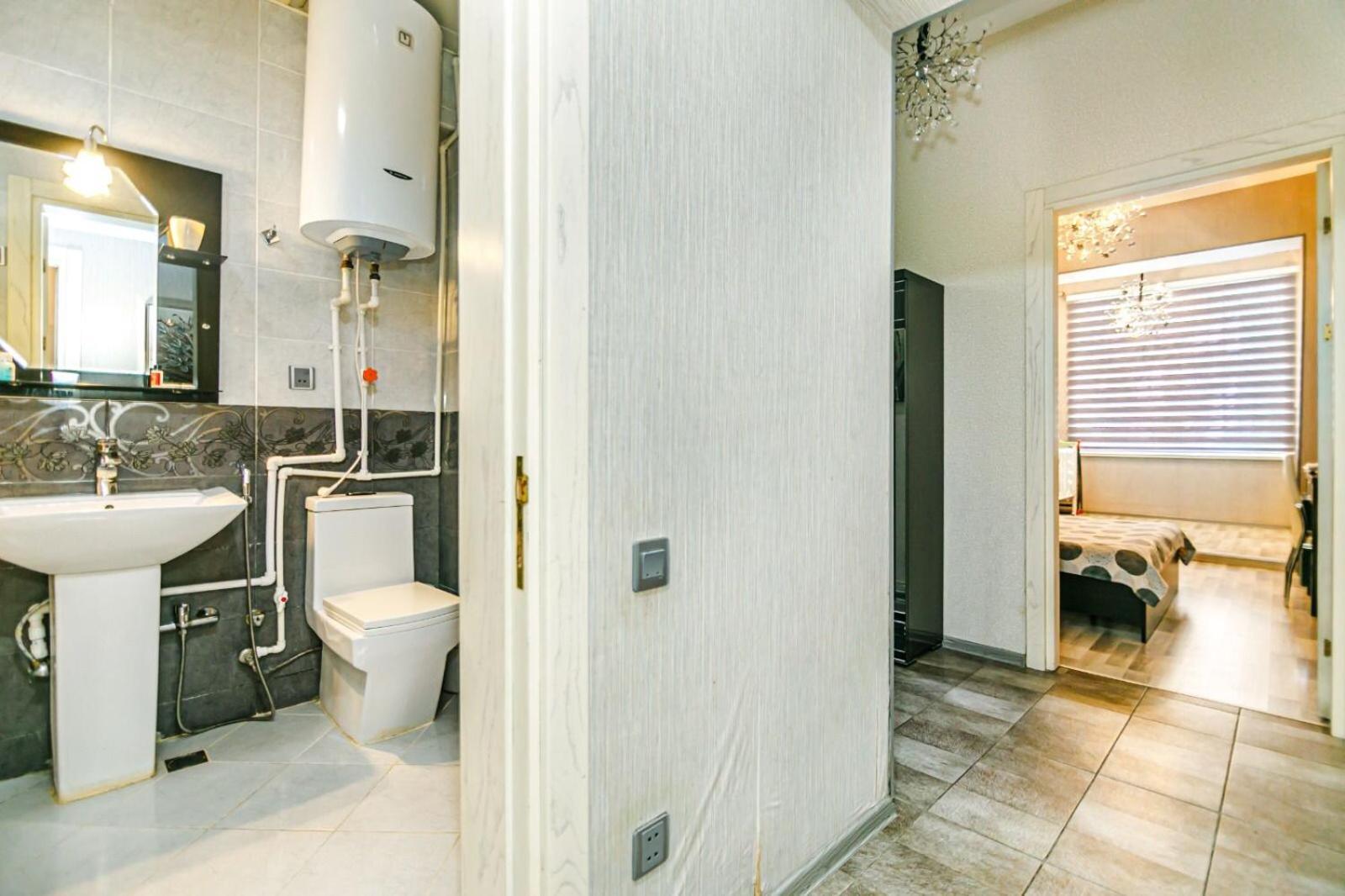 Azneft Square Deluxe Apartment Bakú Exterior foto