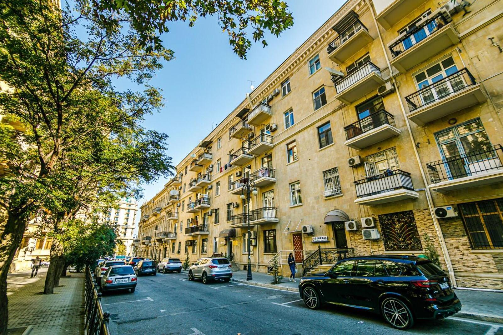 Azneft Square Deluxe Apartment Bakú Exterior foto
