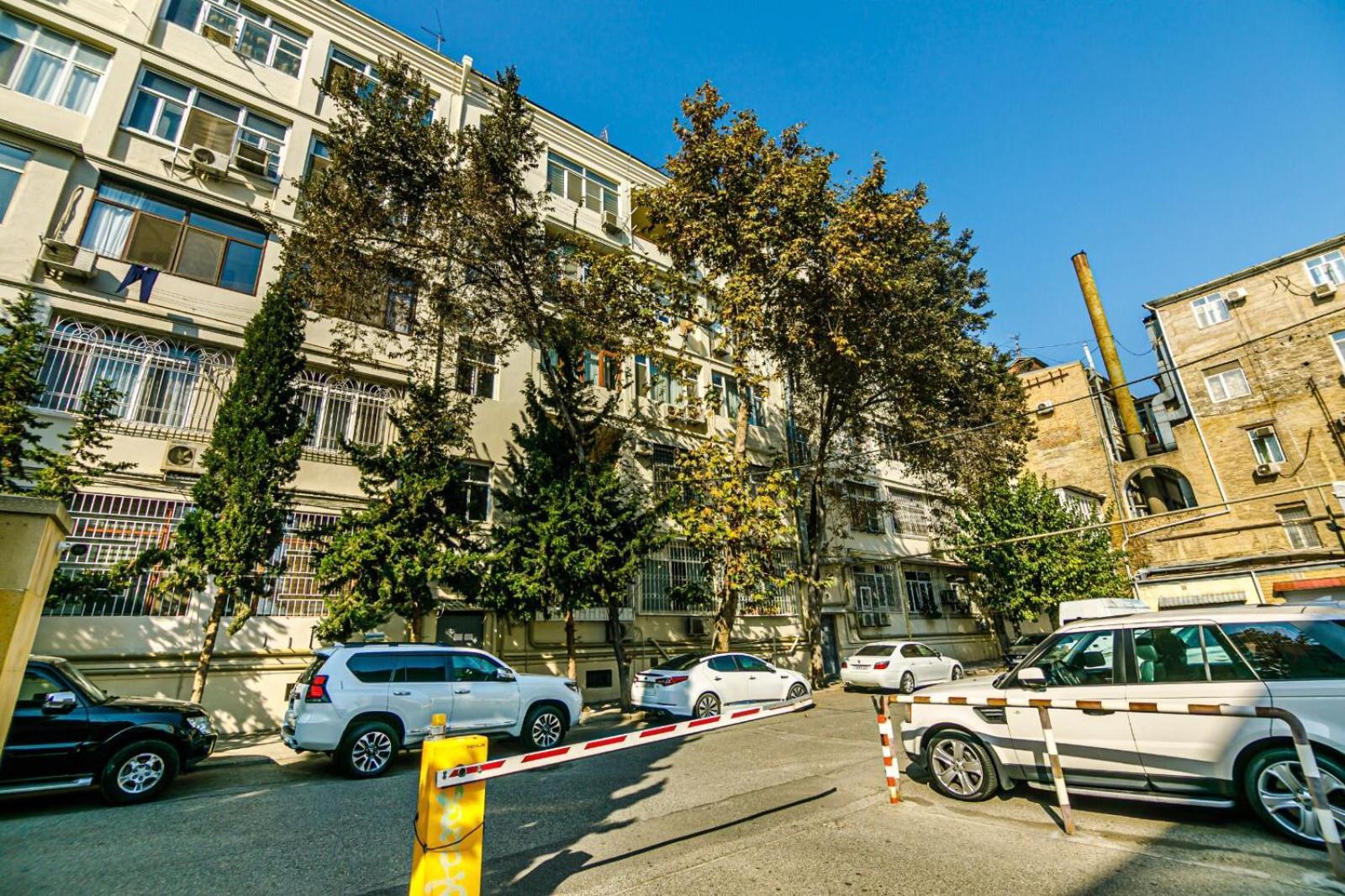 Azneft Square Deluxe Apartment Bakú Exterior foto