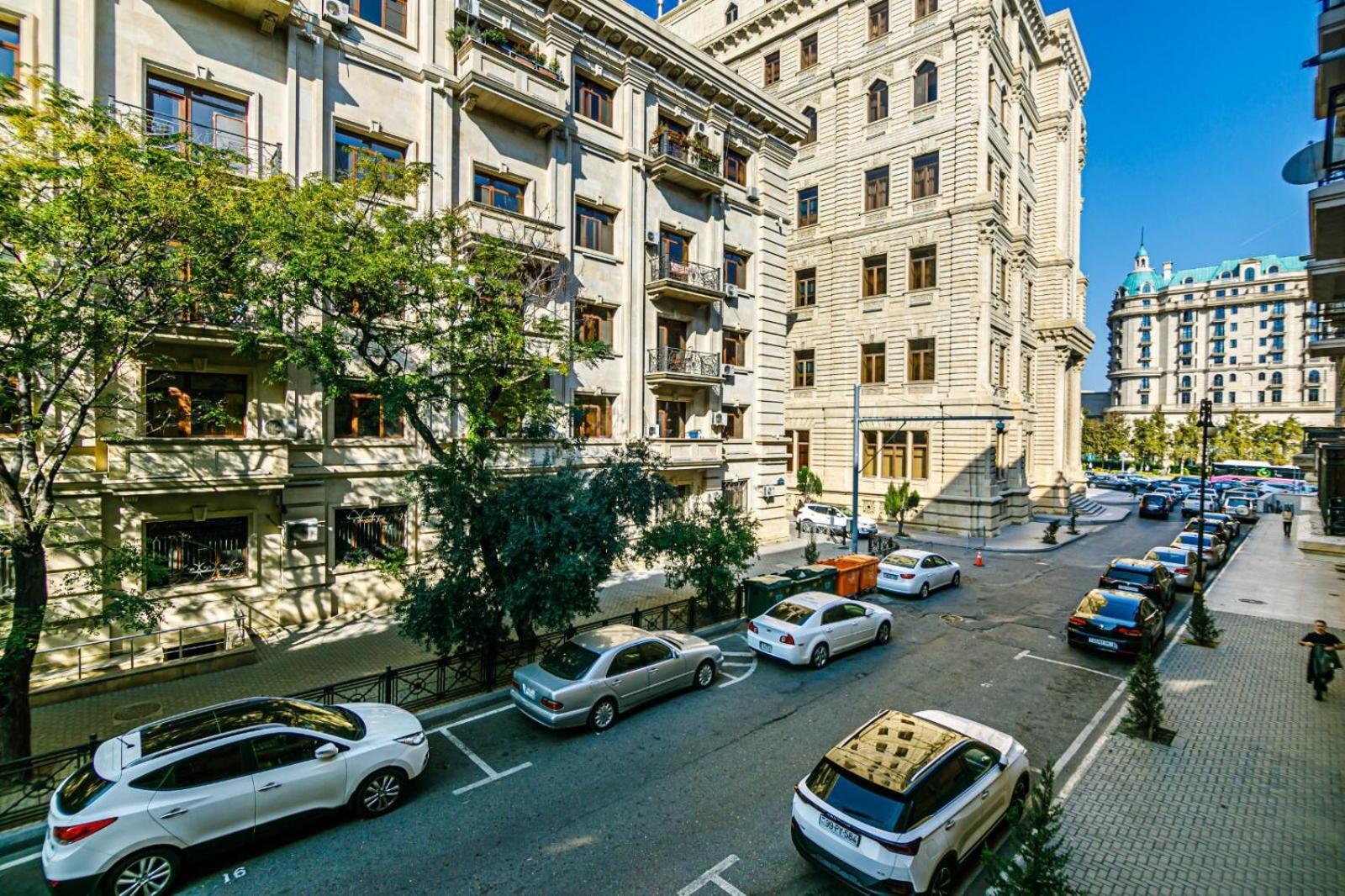 Azneft Square Deluxe Apartment Bakú Exterior foto